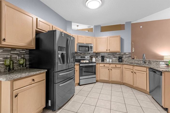 Image No.20-4 Bed Property for sale