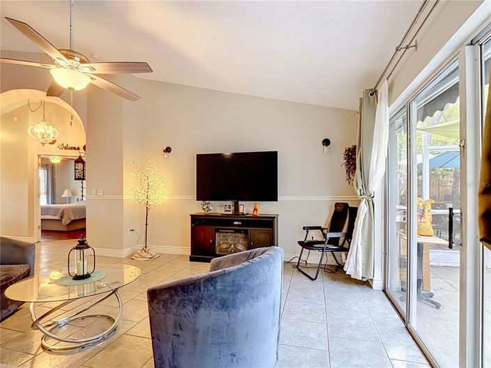 Image No.8-3 Bed Property for sale