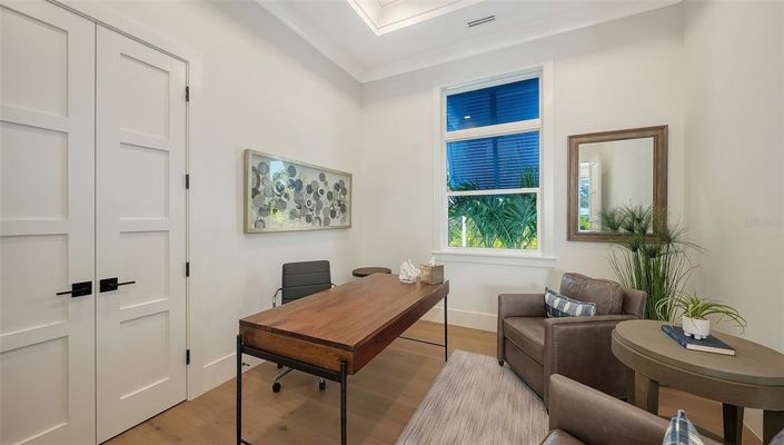 Image No.24-5 Bed Property for sale