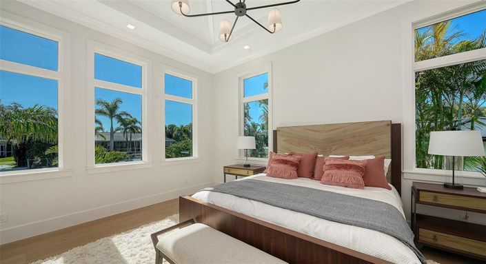Image No.27-5 Bed Property for sale