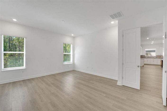 Image No.24-4 Bed Property for sale