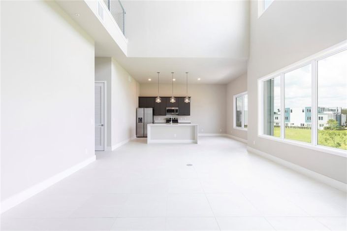 Image No.20-5 Bed Property for sale