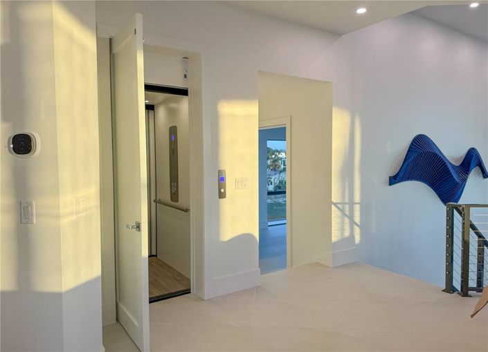 Image No.30-4 Bed Property for sale