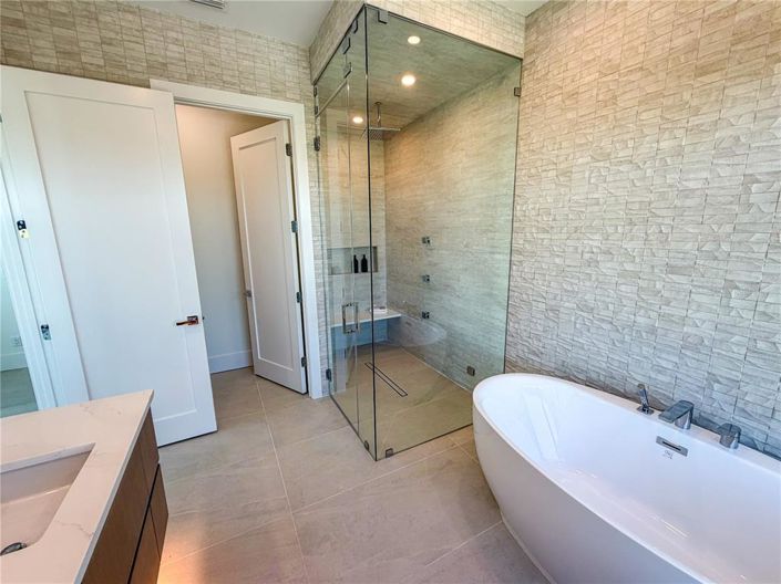 Image No.40-4 Bed Property for sale