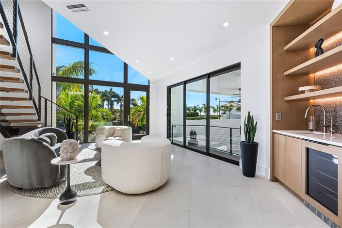 Image No.48-4 Bed Property for sale