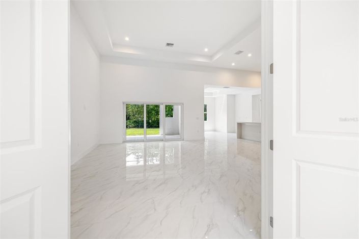 Image No.33-3 Bed Property for sale