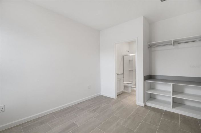Image No.34-5 Bed Townhouse for sale