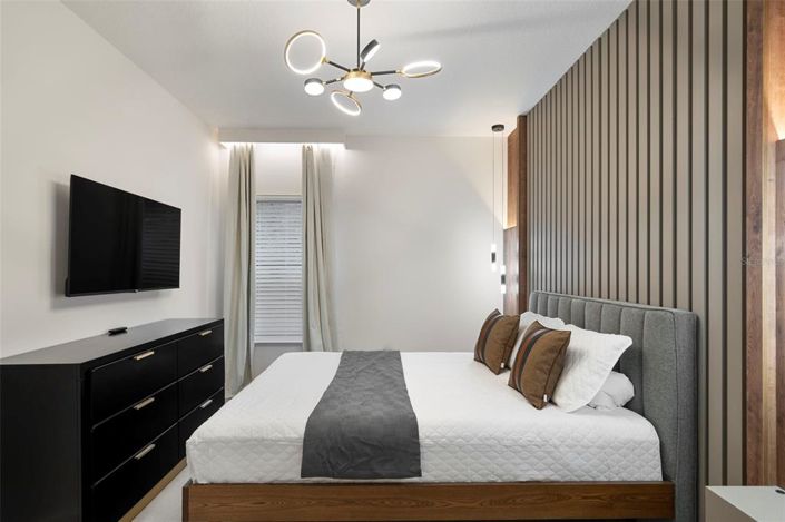 Image No.43-5 Bed Townhouse for sale