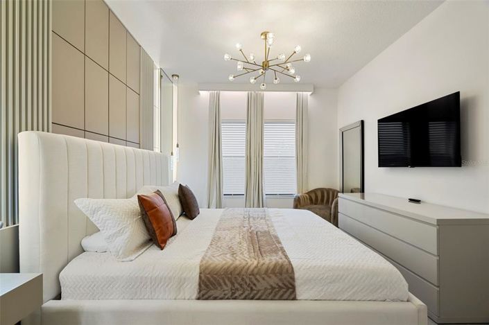 Image No.51-5 Bed Townhouse for sale