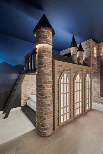 Image No.59-5 Bed Townhouse for sale