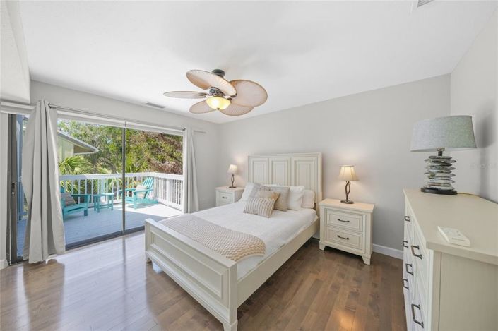 Image No.20-3 Bed Property for sale