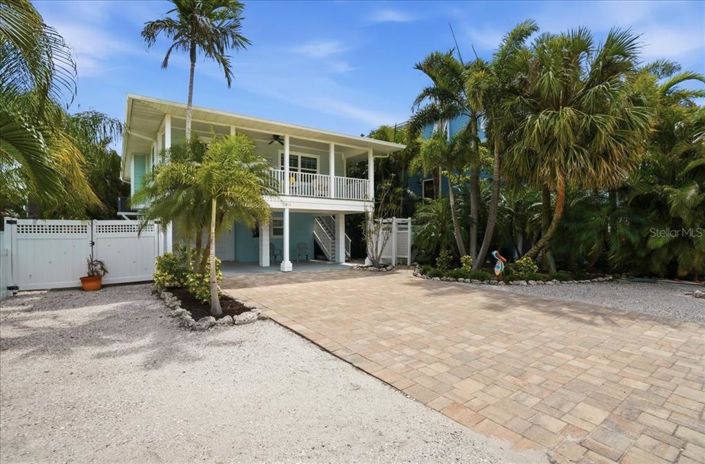 Image No.2-2 Bed Property for sale
