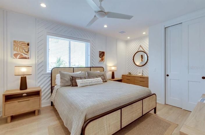 Image No.27-9 Bed Property for sale