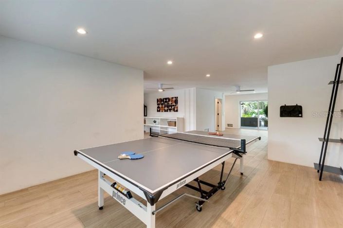 Image No.43-9 Bed Property for sale