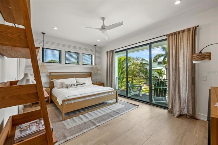 Image No.34-5 Bed Property for sale