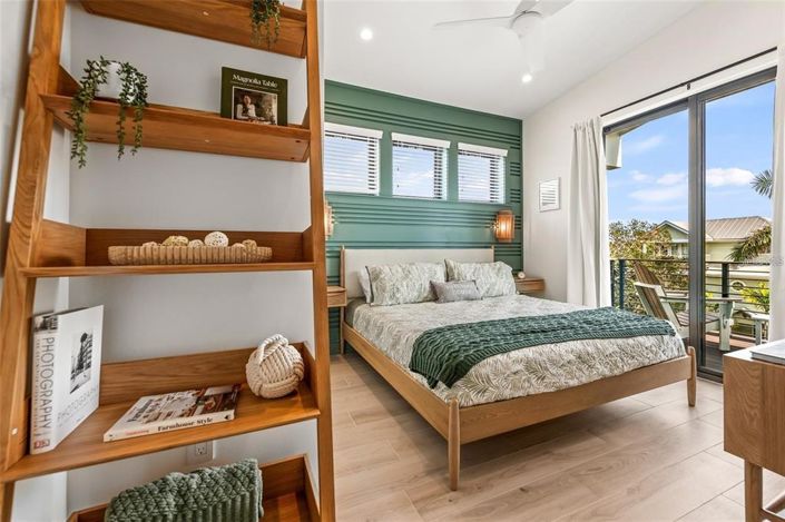 Image No.56-5 Bed Property for sale
