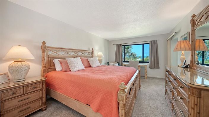 Image No.22-2 Bed Property for sale