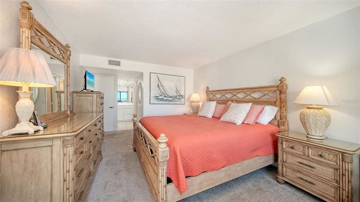 Image No.26-2 Bed Property for sale