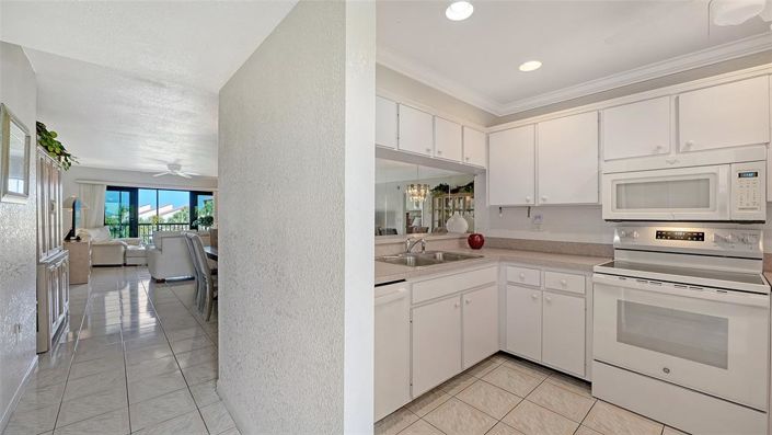 Image No.3-2 Bed Property for sale