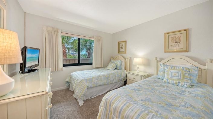 Image No.32-2 Bed Property for sale