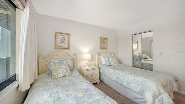 Image No.33-2 Bed Property for sale