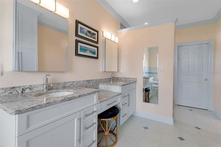 Image No.44-3 Bed Property for sale