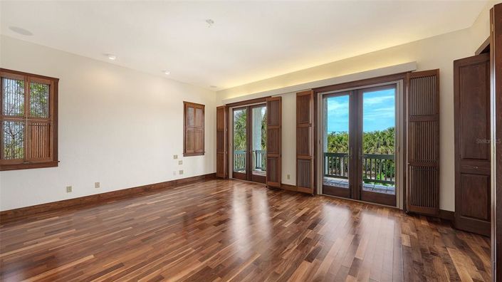 Image No.29-4 Bed Property for sale
