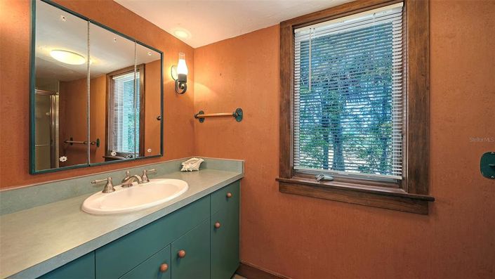 Image No.45-4 Bed Property for sale