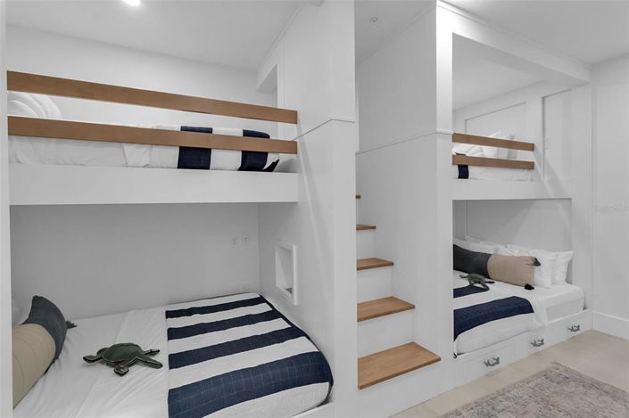 Image No.22-2 Bed Property for sale