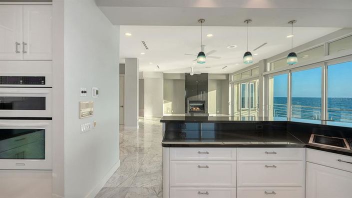 Image No.33-4 Bed Property for sale