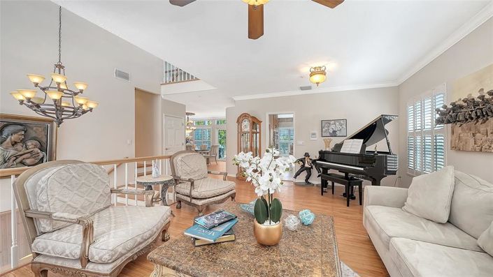 Image No.4-4 Bed Property for sale