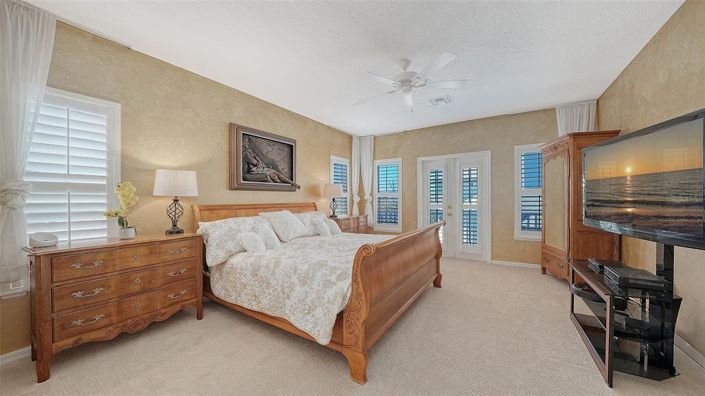 Image No.41-4 Bed Property for sale