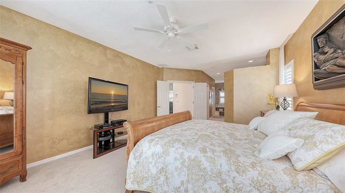 Image No.42-4 Bed Property for sale