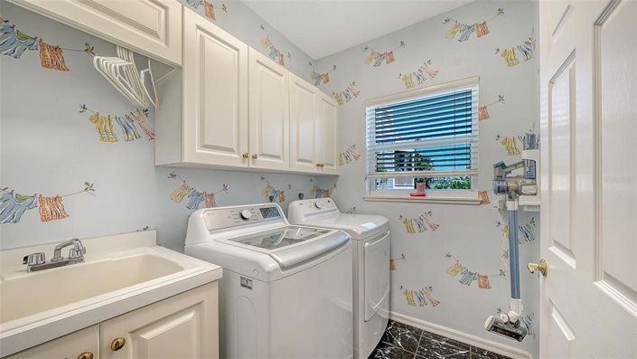 Image No.54-4 Bed Property for sale