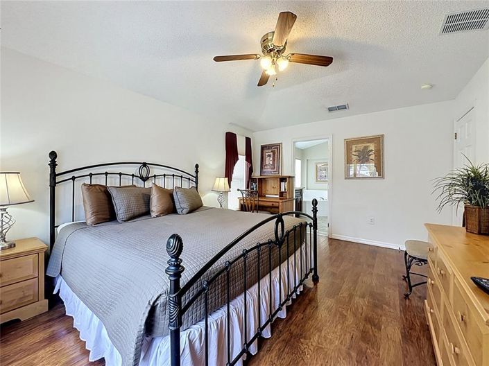 Image No.25-4 Bed Property for sale