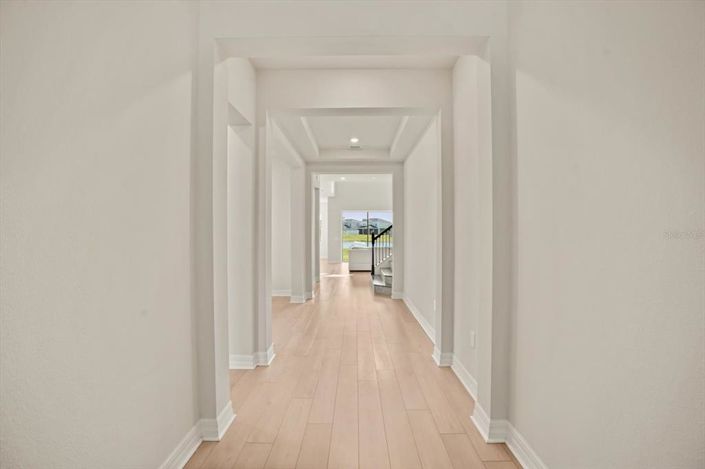 Image No.16-6 Bed Property for sale