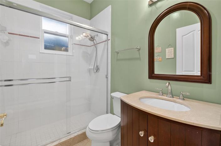 Image No.32-5 Bed Property for sale