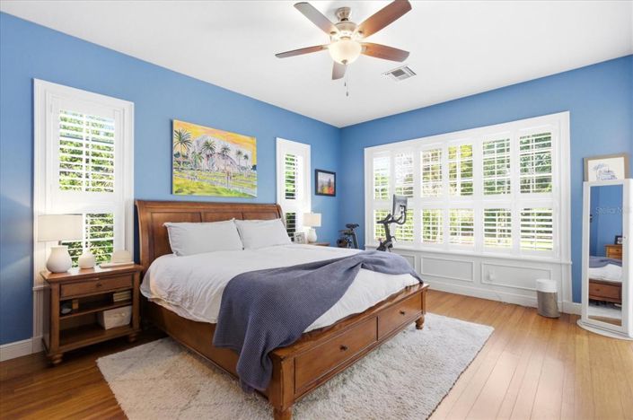 Image No.26-6 Bed Property for sale
