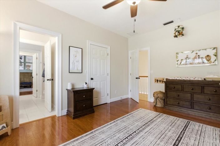 Image No.37-6 Bed Property for sale
