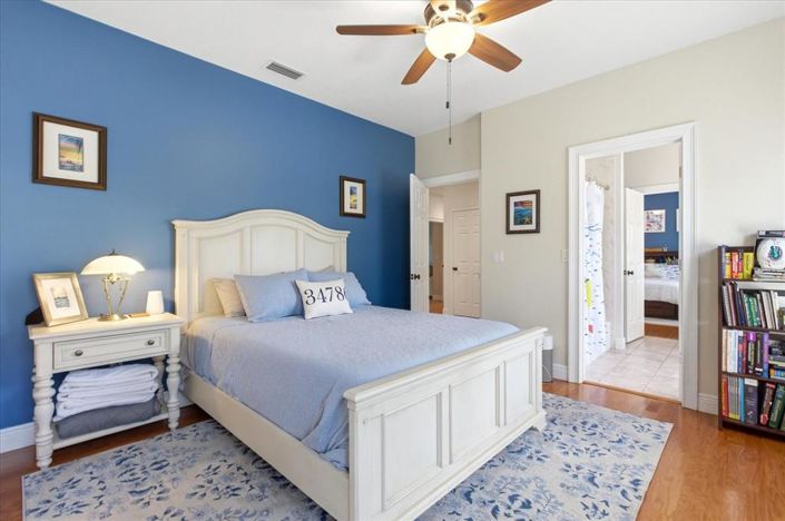Image No.44-6 Bed Property for sale