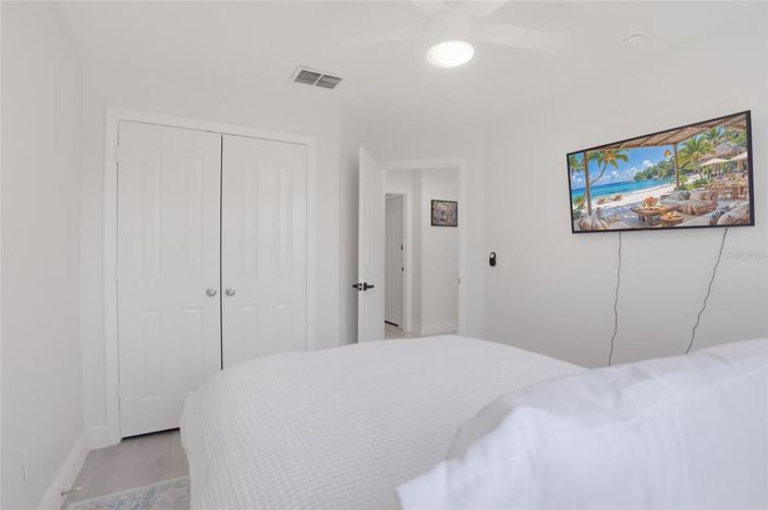 Image No.23-3 Bed Property for sale