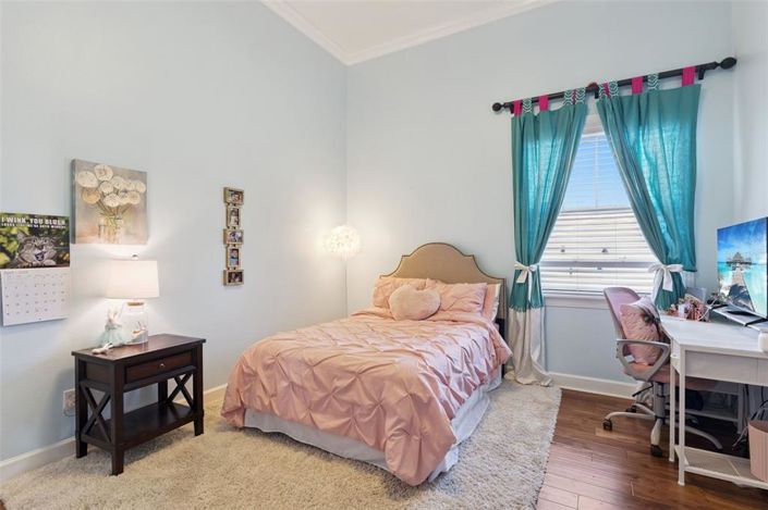 Image No.27-5 Bed Property for sale
