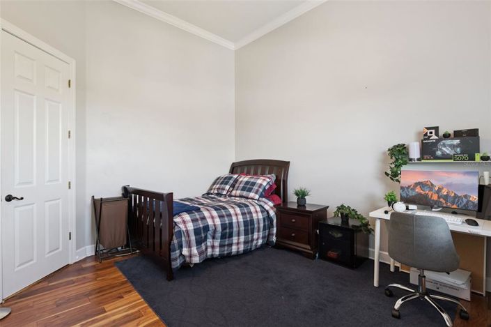 Image No.30-5 Bed Property for sale