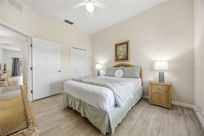 Image No.26-3 Bed Property for sale