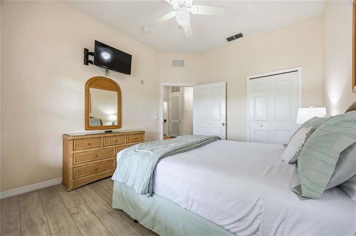 Image No.27-3 Bed Property for sale