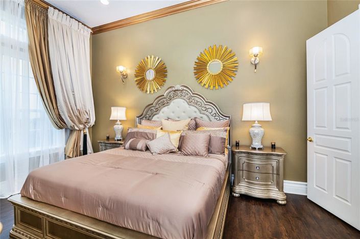 Image No.34-5 Bed Property for sale