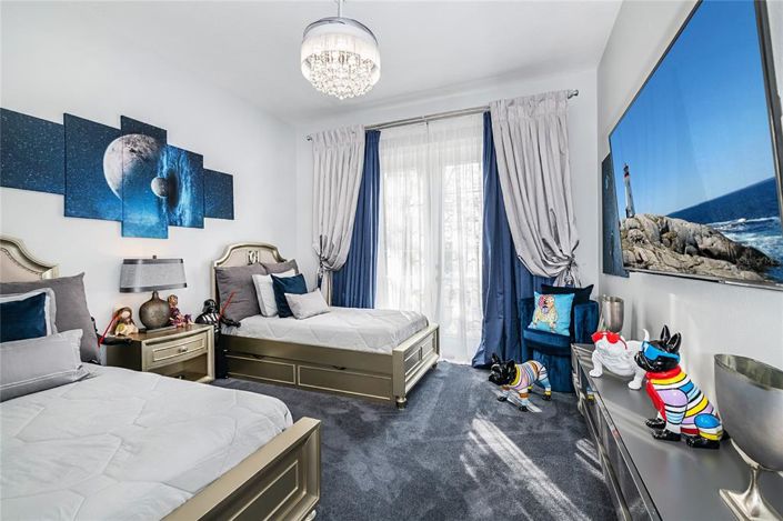 Image No.49-5 Bed Property for sale