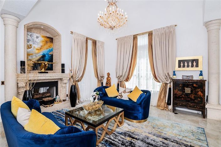 Image No.6-5 Bed Property for sale