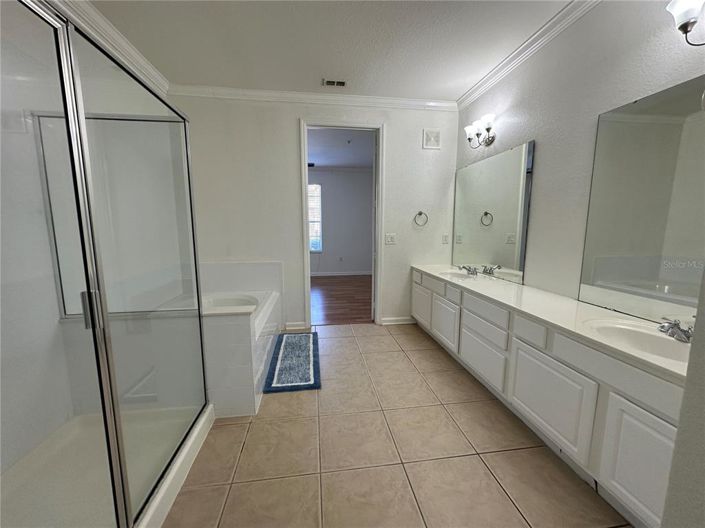 Image No.19-3 Bed Property for sale