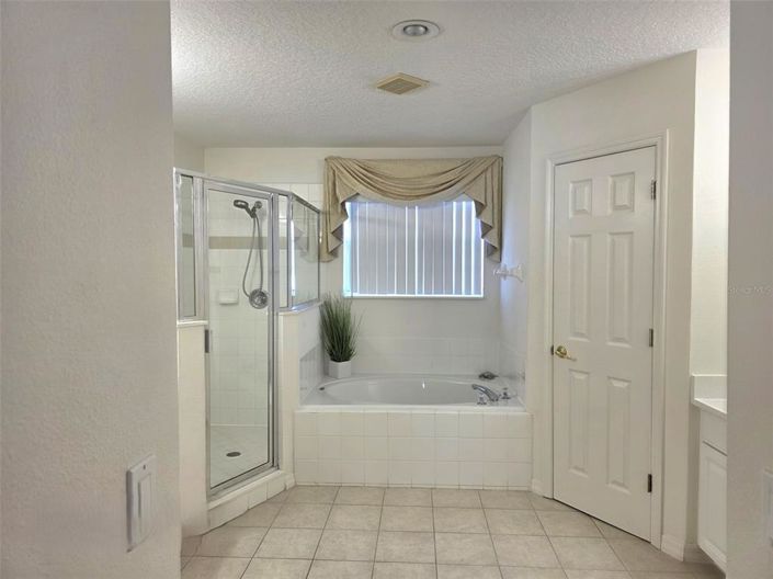 Image No.17-5 Bed Property for sale